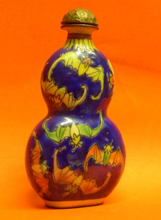 Tabati�re en cloisonn� en forme de double gourde